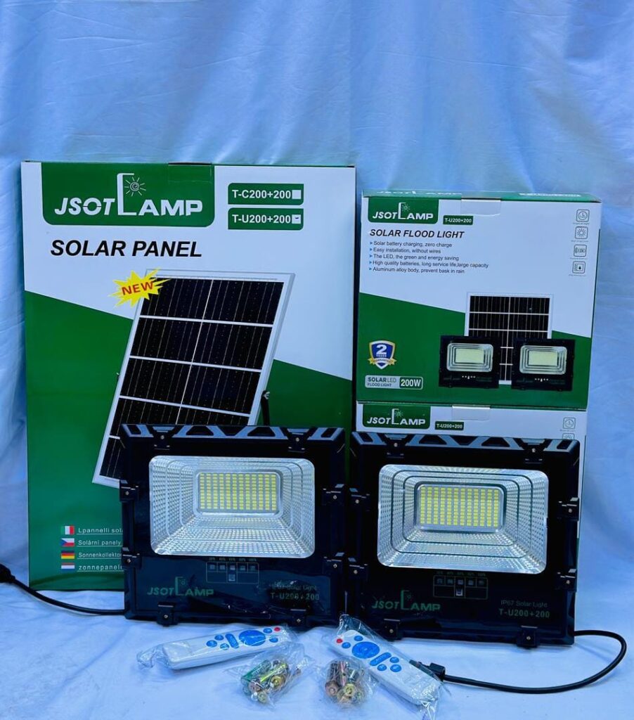 200W twin solar flood lights with 35W monocrystalline solar panel and 15000mAh battery